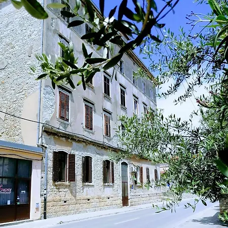 Zpula Center Studio Apartments Exterior photo